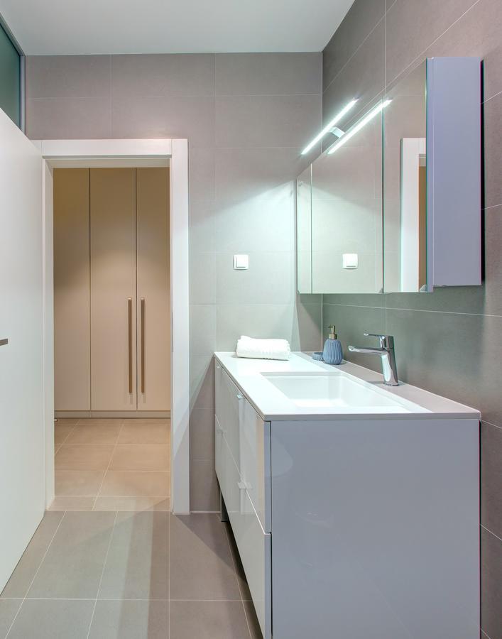 מוסטר Brand New Apartment Selma מראה חיצוני תמונה