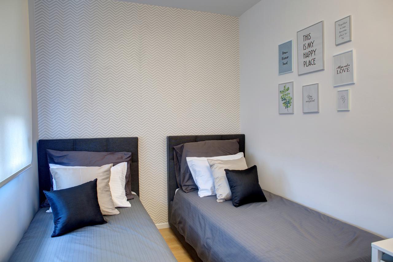 מוסטר Brand New Apartment Selma מראה חיצוני תמונה