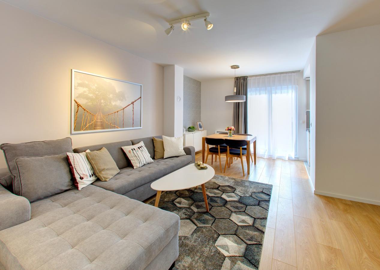 מוסטר Brand New Apartment Selma מראה חיצוני תמונה
