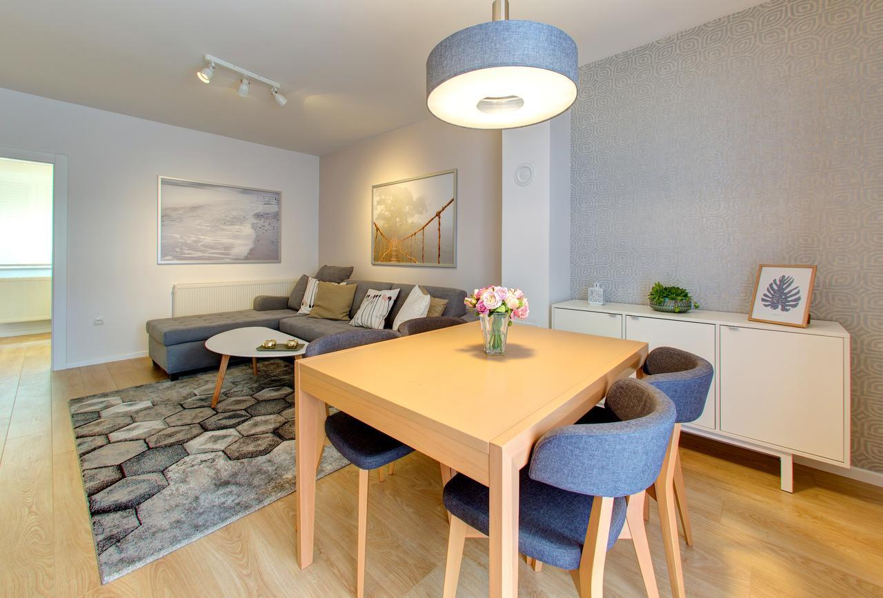 מוסטר Brand New Apartment Selma מראה חיצוני תמונה