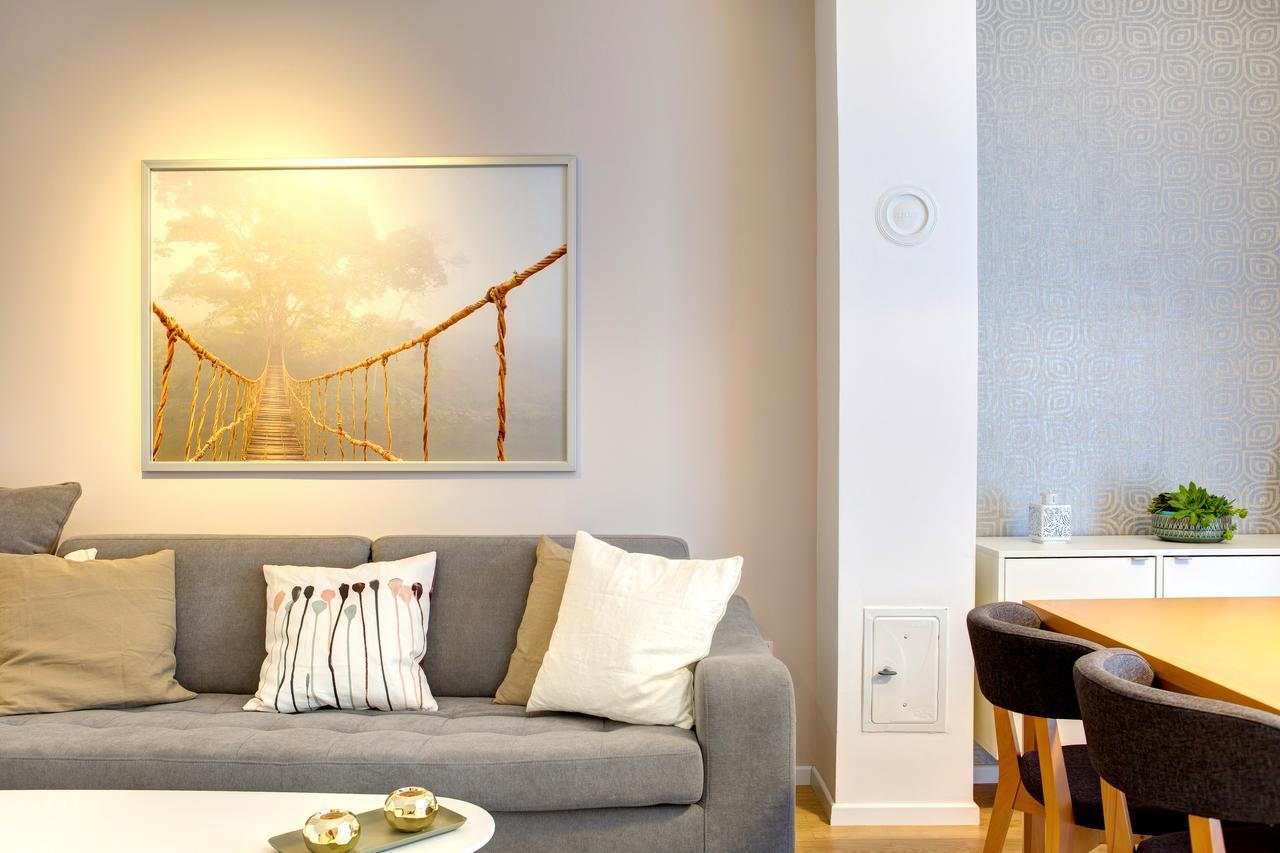 מוסטר Brand New Apartment Selma מראה חיצוני תמונה